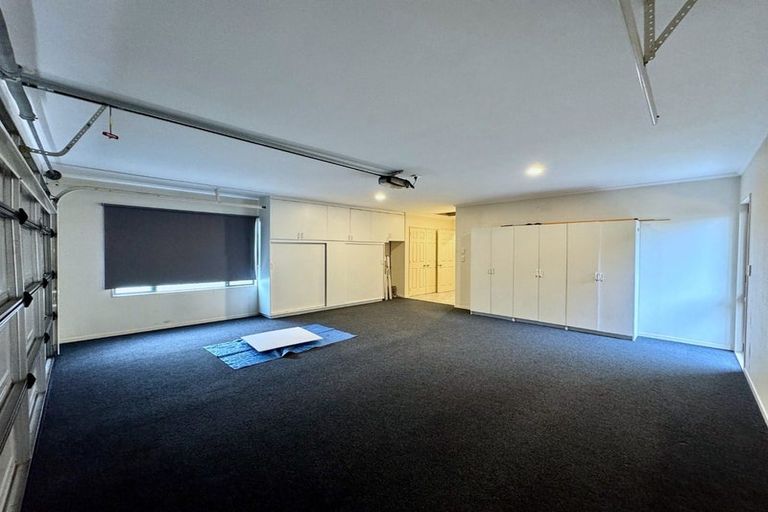 Photo of property in 26 Maghera Drive, East Tamaki Heights, Auckland, 2016