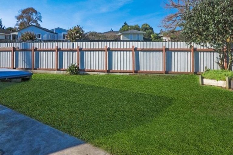 Photo of property in 6 Hinau Road, Mangere Bridge, Auckland, 2022