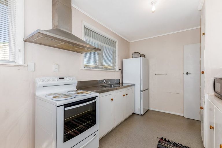 Photo of property in 10 Miranda Street, Cannons Creek, Porirua, 5024