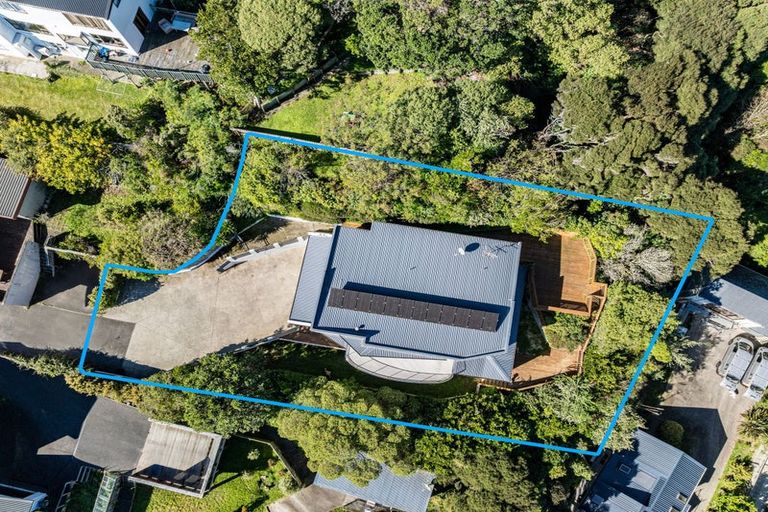 Photo of property in 8a Kiriwai Road, Paremata, Porirua, 5024