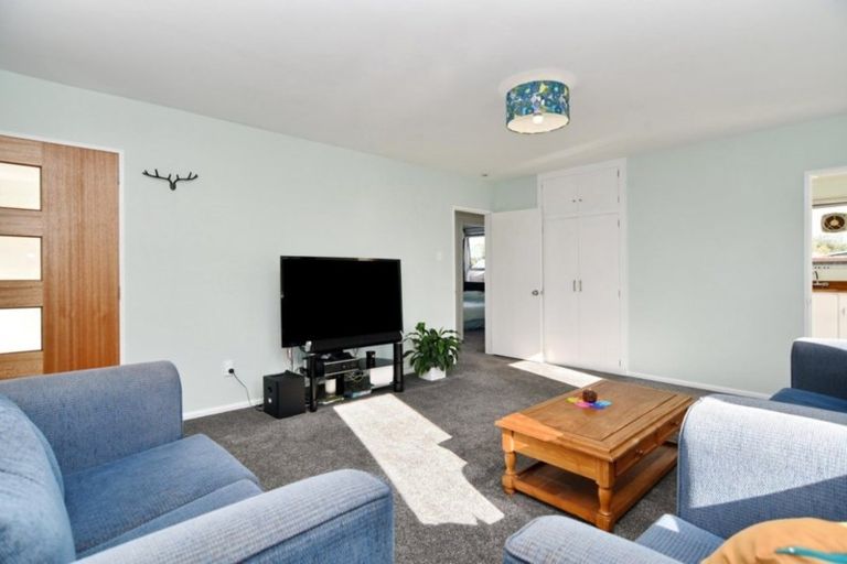 Photo of property in 90 Springs Road, Hornby, Christchurch, 8042