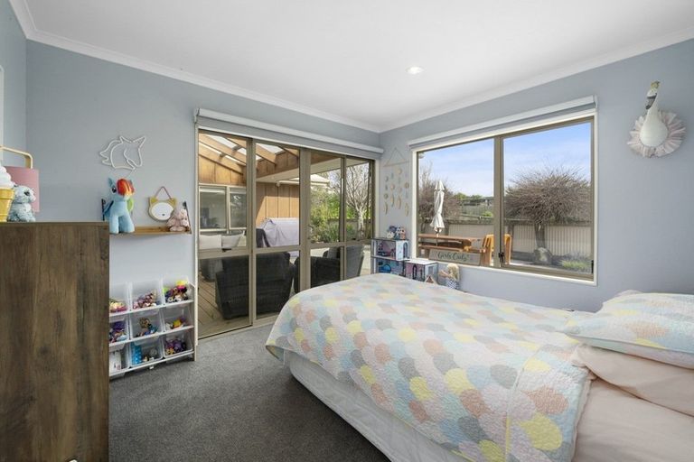 Photo of property in 218 Mazengarb Road, Paraparaumu, 5032