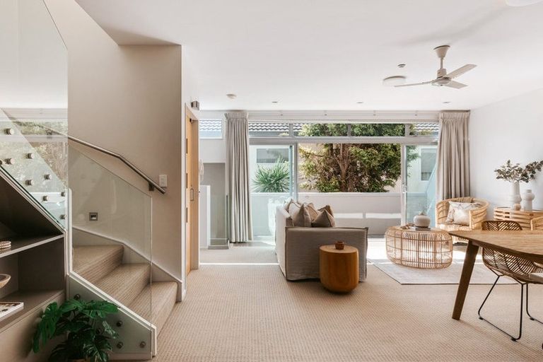 Photo of property in 4/35 Victoria Road, Mount Maunganui, 3116