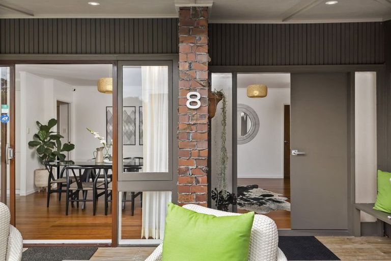 Photo of property in 8 Riviera Place, Hauraki, Auckland, 0622