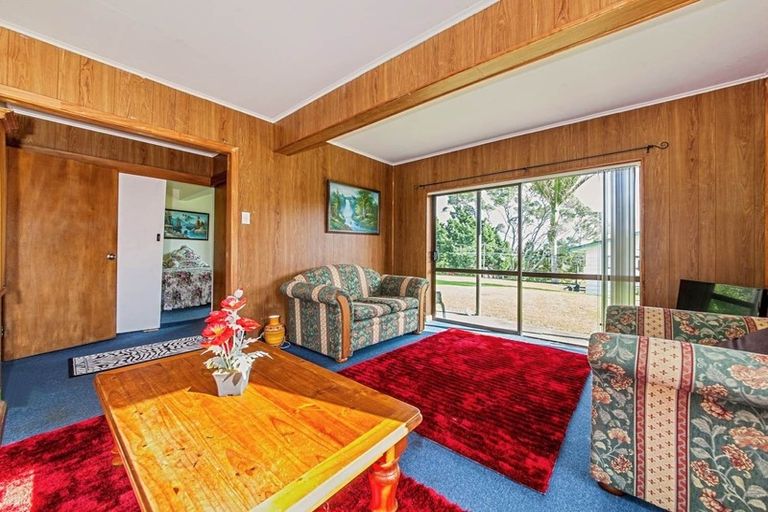 Photo of property in 482 Don Buck Road, Massey, Auckland, 0614