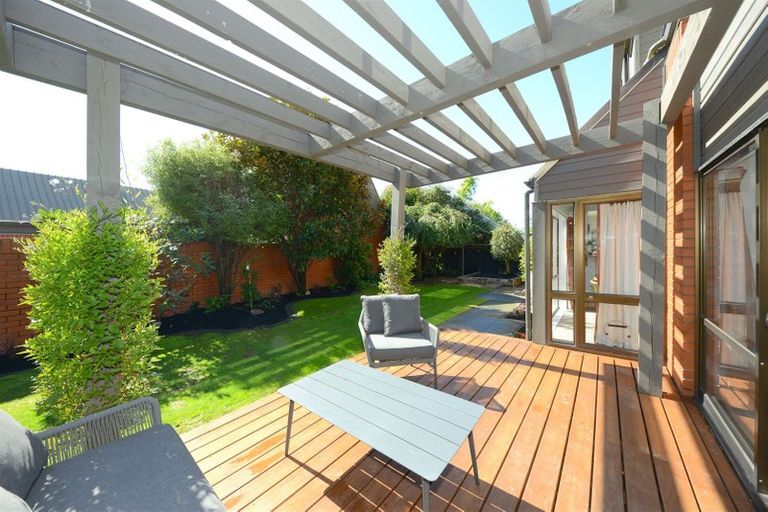 Photo of property in 10 Glenburn Place, Avonhead, Christchurch, 8042