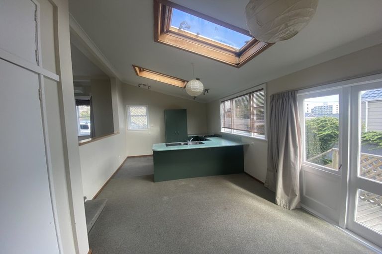 Photo of property in 126 Daniell Street, Newtown, Wellington, 6021
