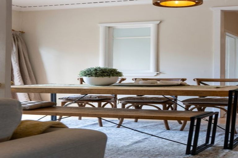 Photo of property in 18 Queen Street, Cambridge, 3434