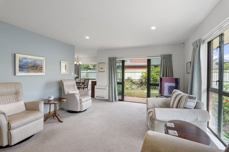 Photo of property in 16 Wentworth Street, Ilam, Christchurch, 8041