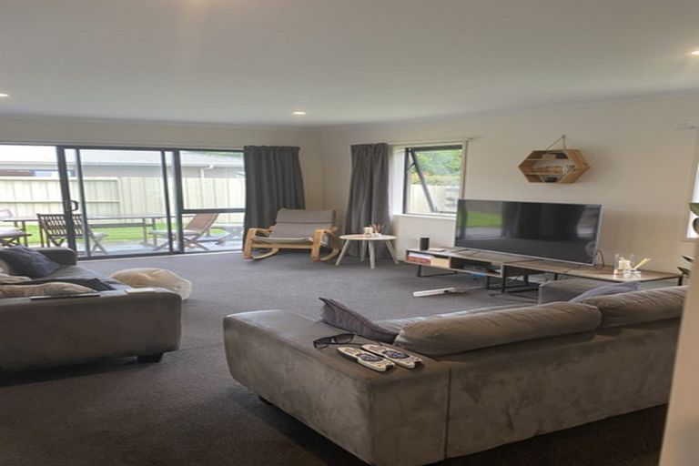 Photo of property in 133r Kaitemako Road, Welcome Bay, Tauranga, 3175