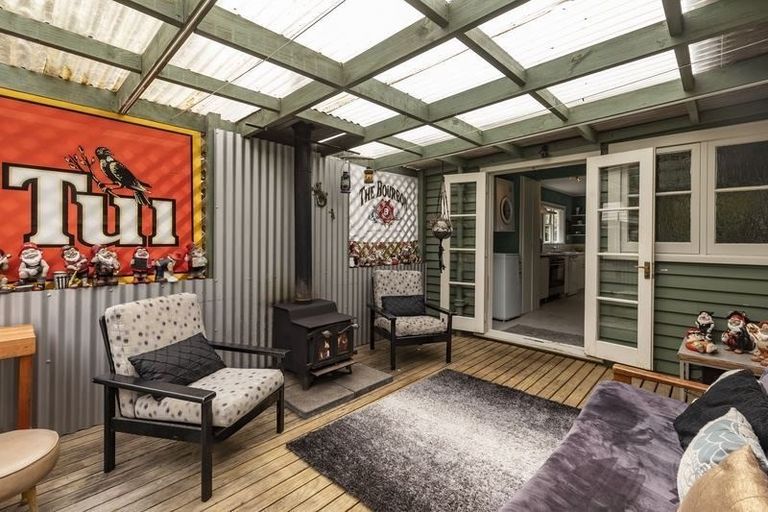 Photo of property in 116 Hine Road, Wainuiomata, Lower Hutt, 5014