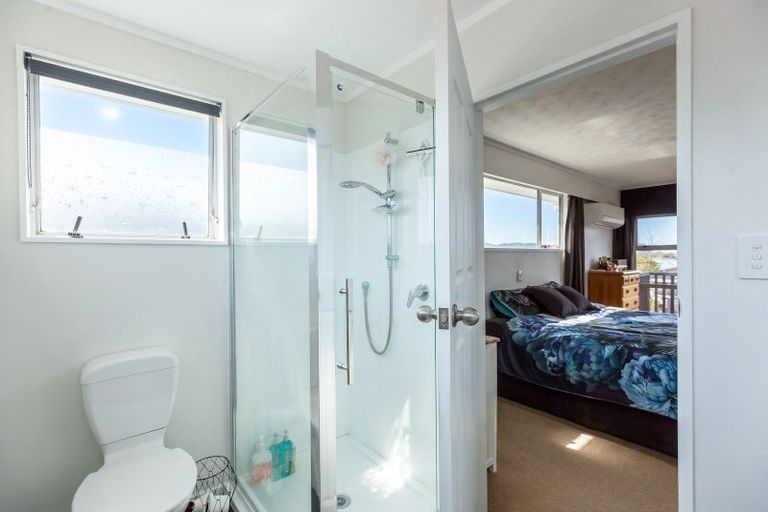 Photo of property in 14 Harvard Grove, Totara Park, Upper Hutt, 5018