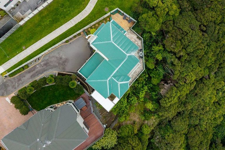 Photo of property in 10 Glengavel Grove, Papakowhai, Porirua, 5024