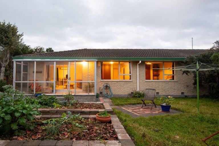 Photo of property in 2/121a Estuary Road, South New Brighton, Christchurch, 8062