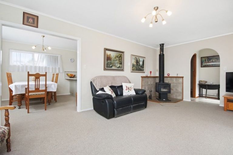 Photo of property in 60 Paterson Avenue West, Pukekohe, 2120