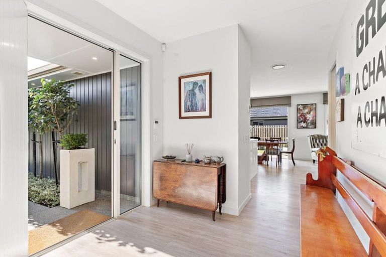 Photo of property in 8 Matai Grove, Greytown, 5712