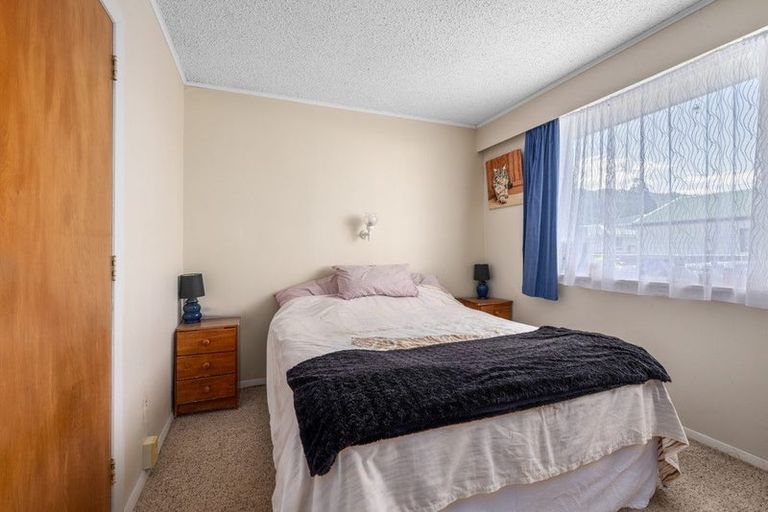 Photo of property in Claredon Court, 46d York Street, Picton, 7220
