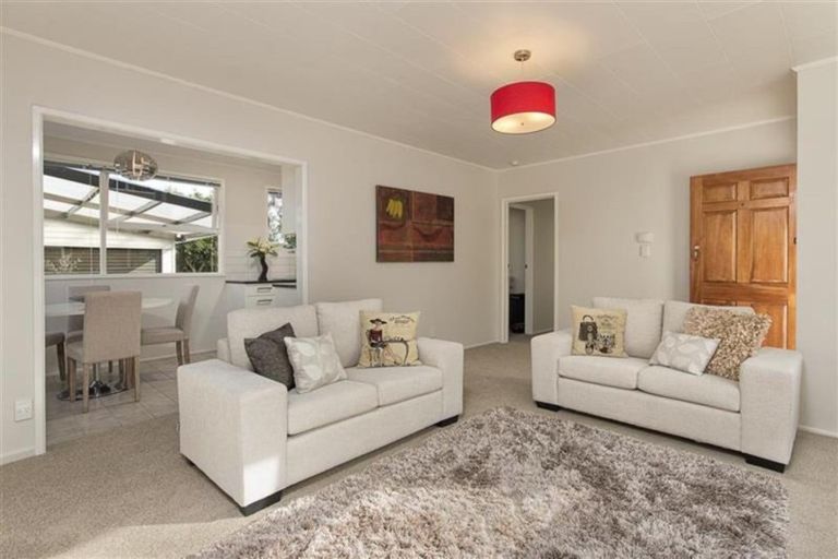 Photo of property in 73 Friesian Drive, Mangere, Auckland, 2022