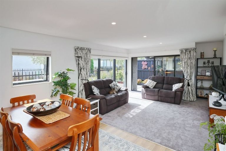 Photo of property in 15 Moreton Green, Rolleston, 7615