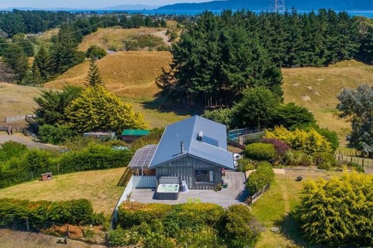 Photo of property in 338 Ngarara Road, Waikanae, 5391