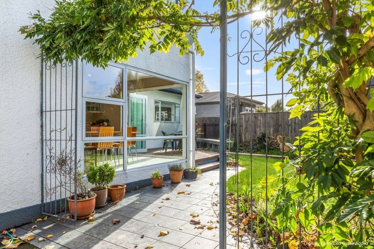 Photo of property in 6 Awatea Terrace, Hokowhitu, Palmerston North, 4410