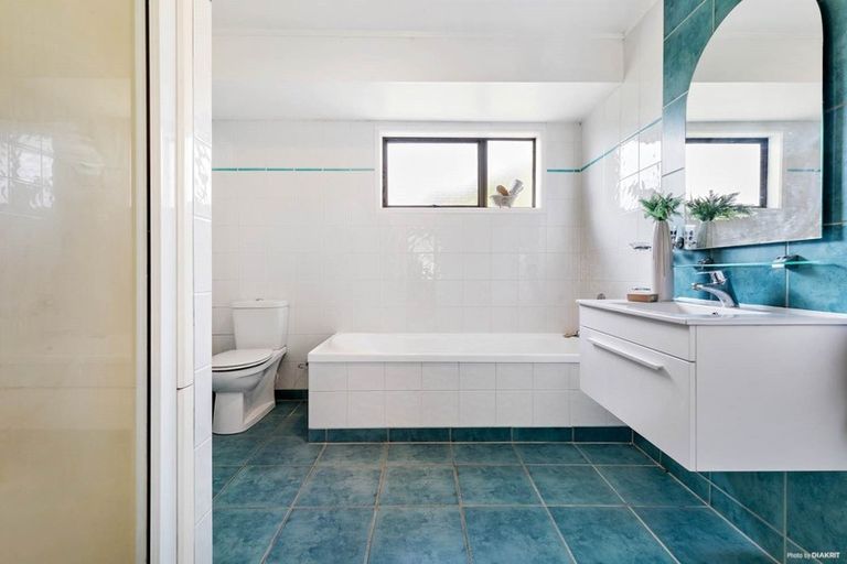 Photo of property in 9 Flavia Close, Torbay, Auckland, 0630