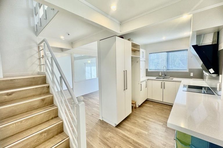 Photo of property in 1/12 Masefield Street, Cockle Bay, Auckland, 2014