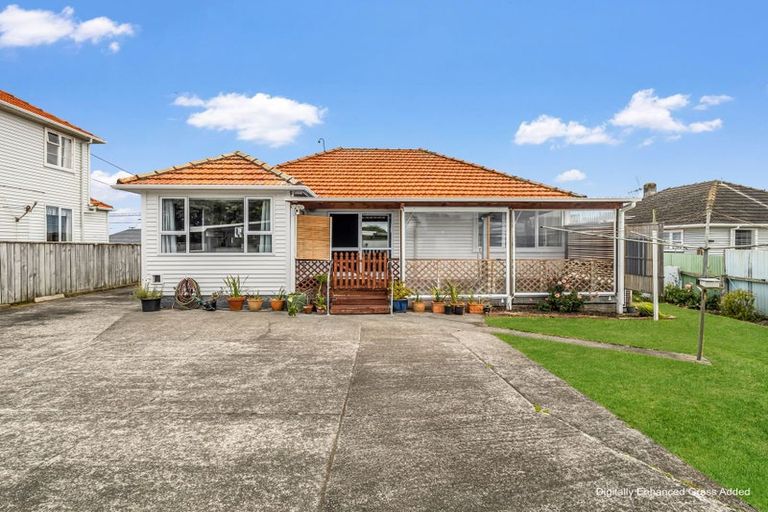 Photo of property in 92 Swiss Avenue, Gonville, Whanganui, 4501