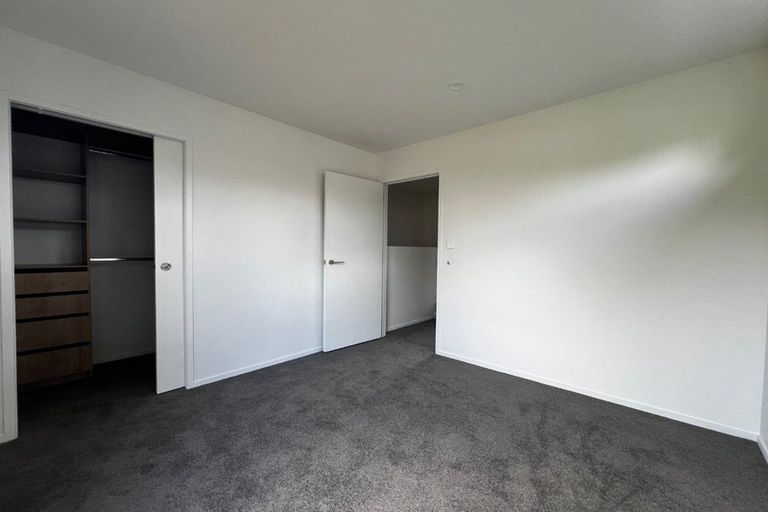 Photo of property in 21 Divich Avenue, Te Atatu South, Auckland, 0610