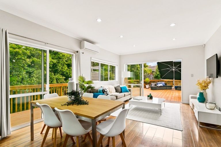 Photo of property in 311b Great North Road, Henderson, Auckland, 0612