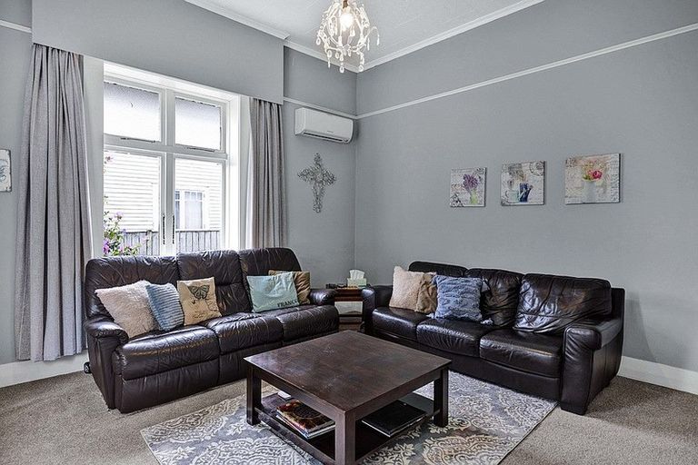 Photo of property in 2 Morrissey Street, Hawera, 4610