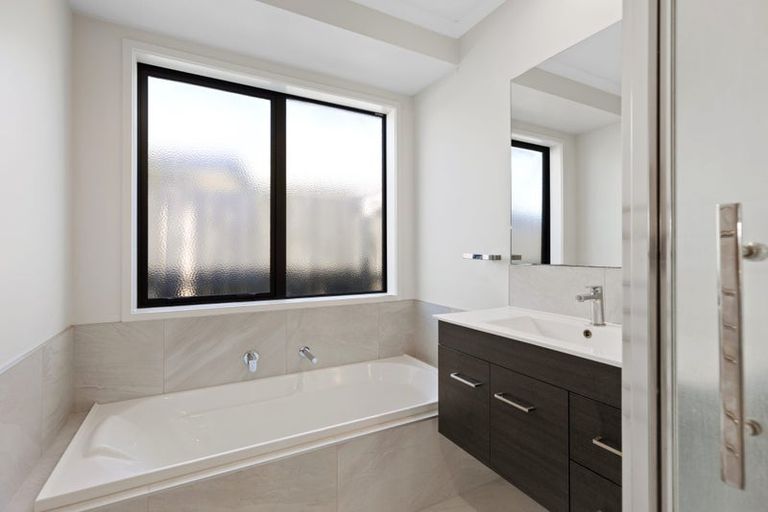 Photo of property in 5 Warlock Way, Papamoa, 3118