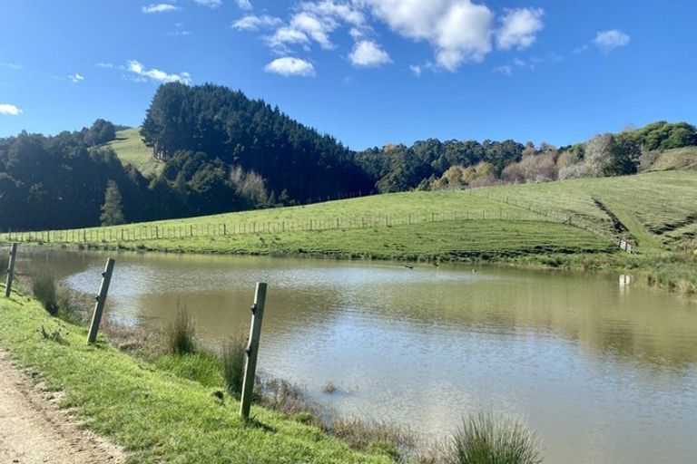 Photo of property in 11 Millett Road, Whangaripo, Wellsford, 0972