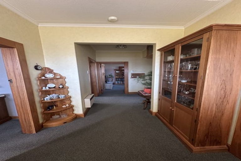 Photo of property in 2 Weraroa Road, Levin, 5510