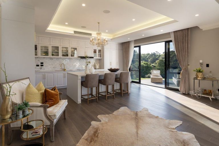 Photo of property in 83 Griggs Road, East Tamaki Heights, Auckland, 2016