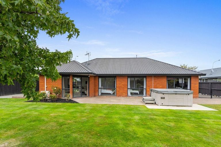 Photo of property in 52 Isaac Wilson Road, Kaiapoi, 7630