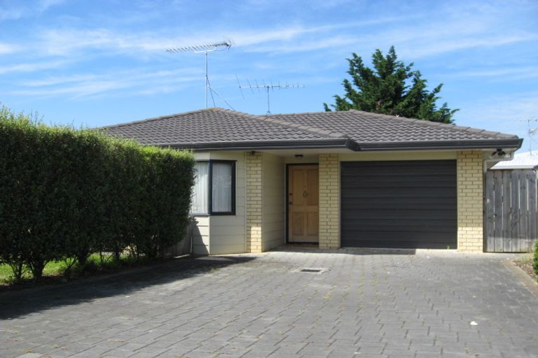 Photo of property in 41 Koru Street, Mangere Bridge, Auckland, 2022