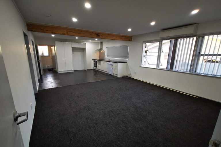 Photo of property in 89 Kayes Road, Pukekohe, 2120