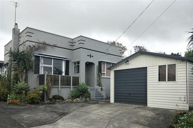 Photo of property in 181 Tukapa Street, Westown, New Plymouth, 4310