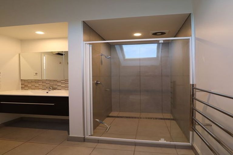 Photo of property in 1036b Colombo Street, St Albans, Christchurch, 8014