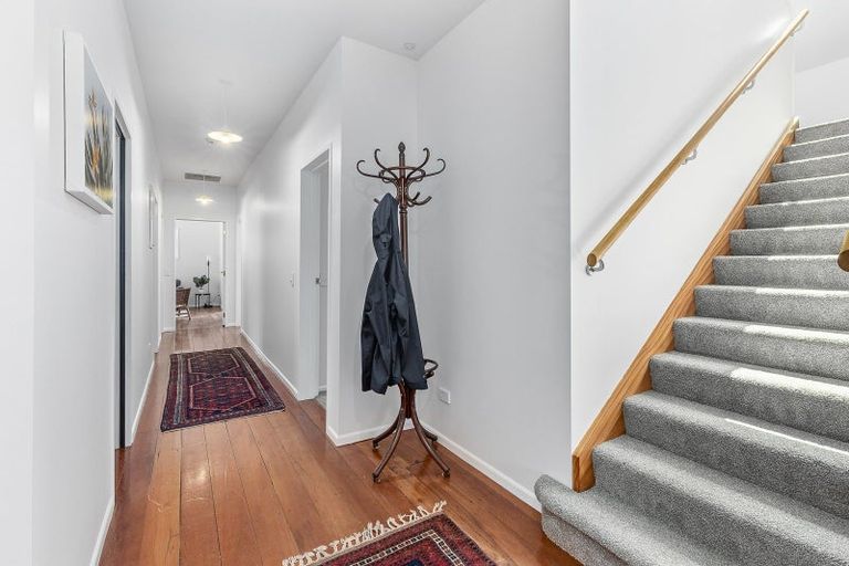 Photo of property in 302 The Parade, Island Bay, Wellington, 6023