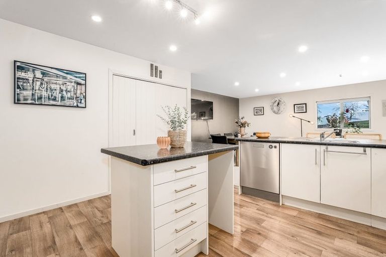 Photo of property in 121 Te Puia Drive, Aotea, Porirua, 5024