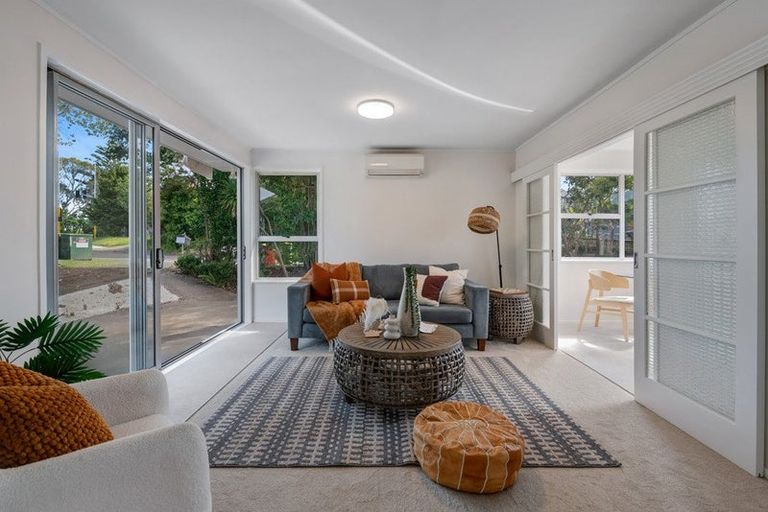 Photo of property in 3 View Road, Glenfield, Auckland, 0627