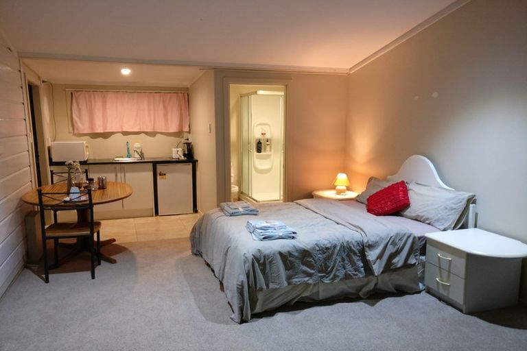 Photo of property in 2/109a Coronation Road, Papatoetoe, Auckland, 2025