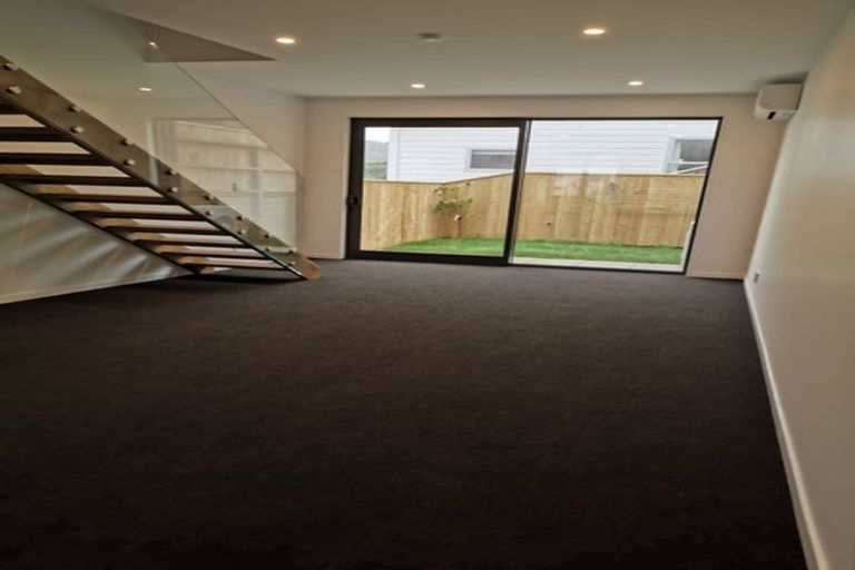 Photo of property in 12/20u Trent Street, Island Bay, Wellington, 6023