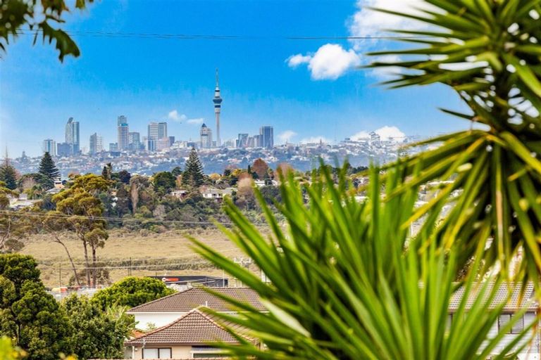 Photo of property in 46 Keegan Drive, Massey, Auckland, 0614