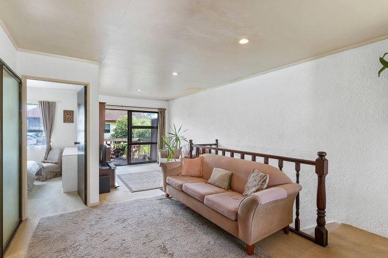 Photo of property in 2/12 Sherie Place, Howick, Auckland, 2014