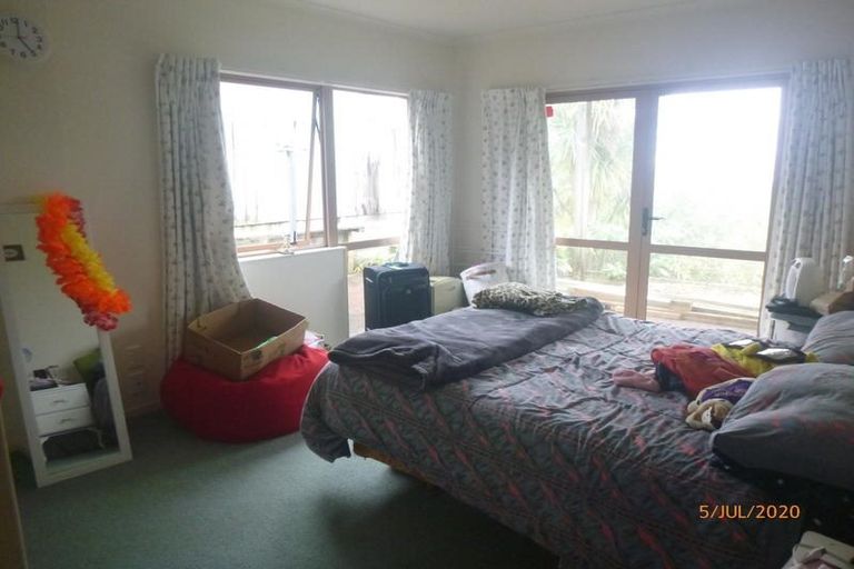 Photo of property in 17 Sea Vista Avenue, Beach Haven, Auckland, 0626