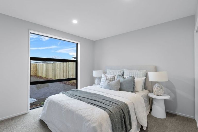 Photo of property in 17 Herridge Street, Woodend, 7691