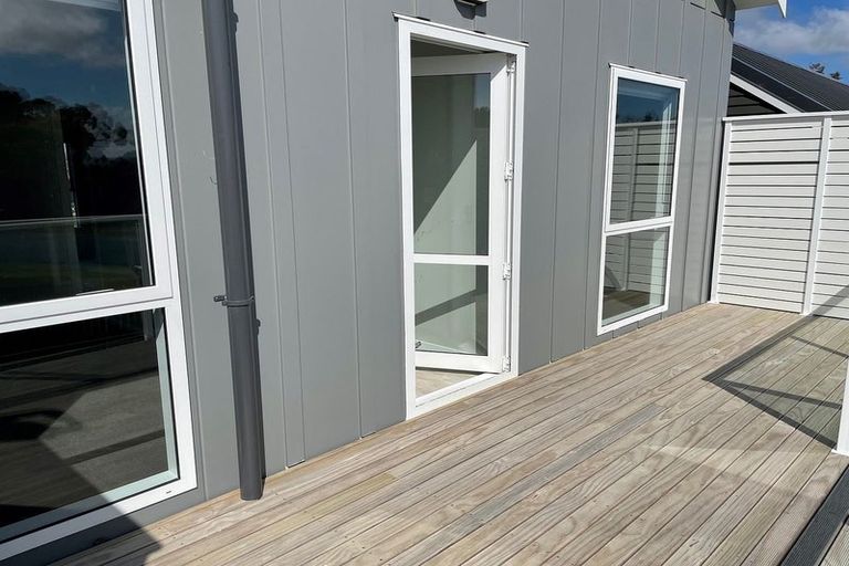 Photo of property in 3 Kopua Place, Whitby, Porirua, 5024